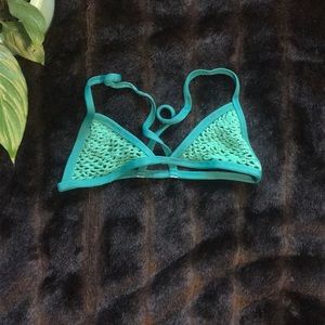 POSH PUA Kainlau Crochet Bikini Top